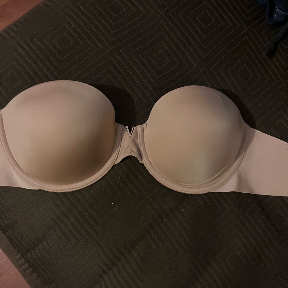 NWT Victoria’s Secret strapless bra